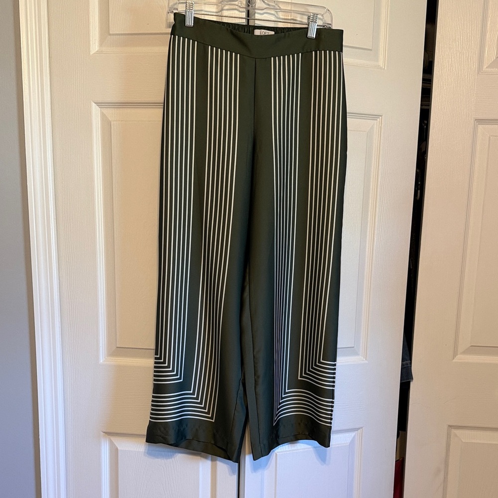 Green/white pants